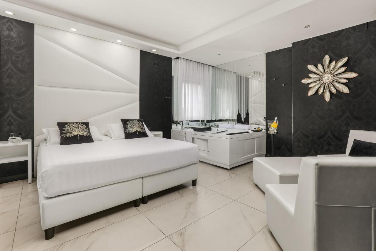 Reggia Suite Spa Hotel Caserta Exterior photo