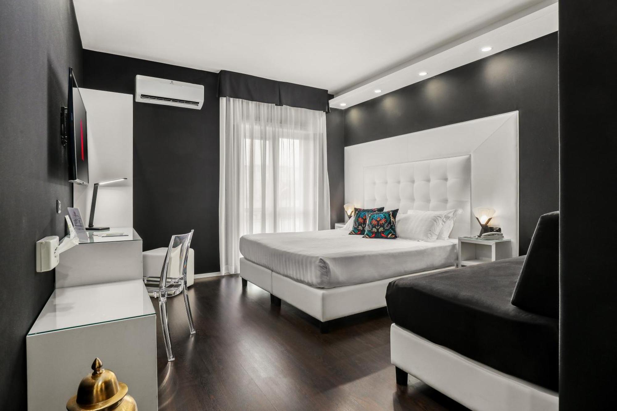 Reggia Suite Spa Hotel Caserta Exterior photo