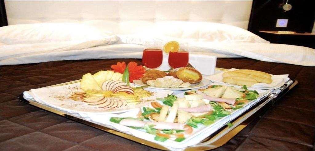 Reggia Suite Spa Hotel Caserta Restaurant photo